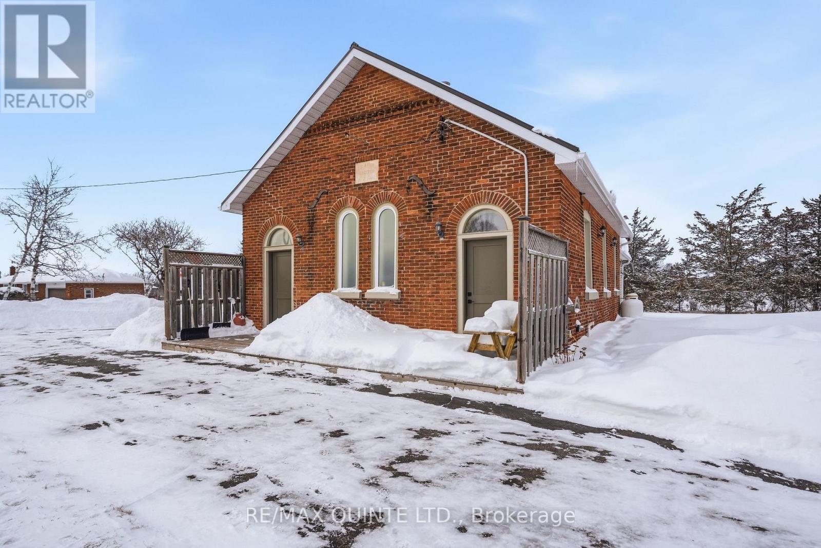 825 Airport Parkway, Belleville (Belleville Ward), ON - Outdoor