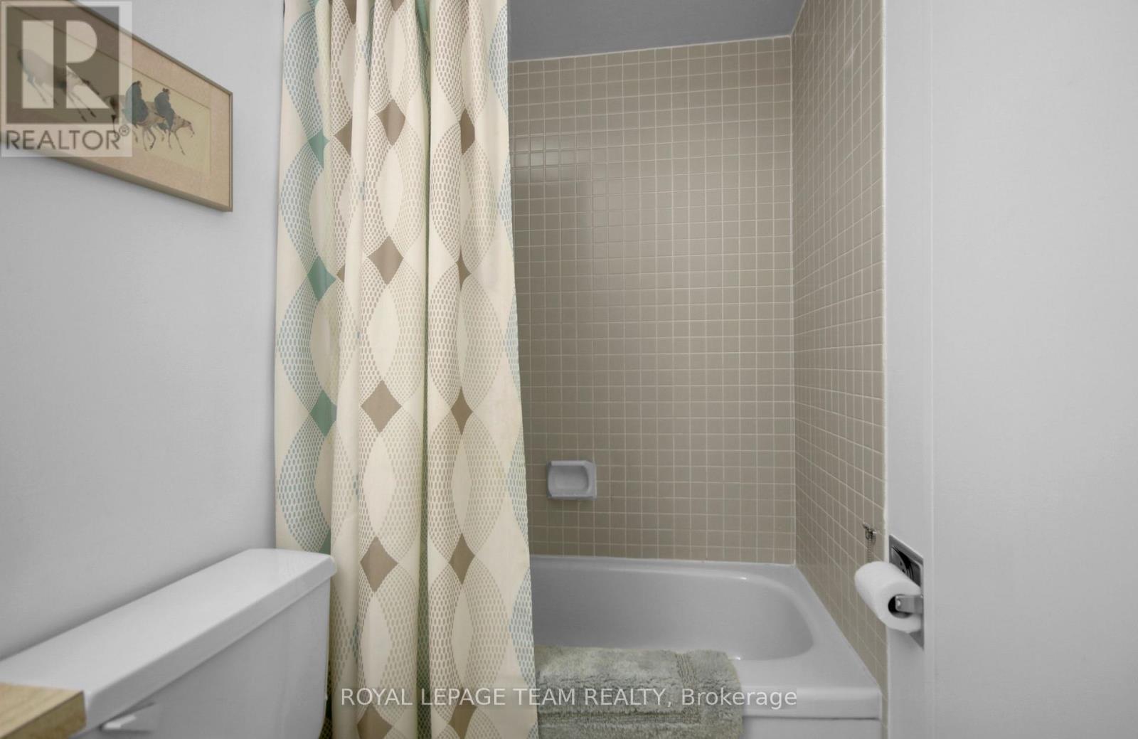 Bathroom - 708 - 20 Chesterton Drive, Ottawa, ON - Indoor Photo Showing Bathroom