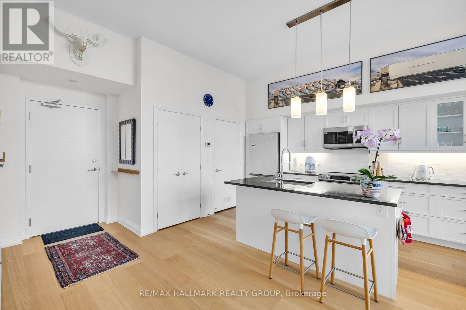 211 - 345 St Denis Street, Ottawa, ON - Indoor Photo Showing Kitchen