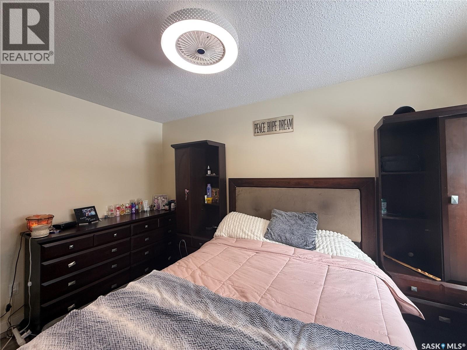 104 Main Street S, Watson, SK - Indoor Photo Showing Bedroom