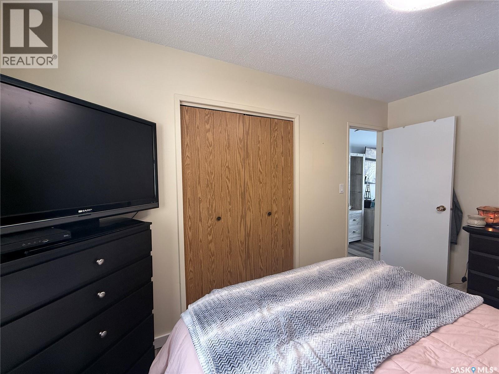 104 Main Street S, Watson, SK - Indoor Photo Showing Bedroom