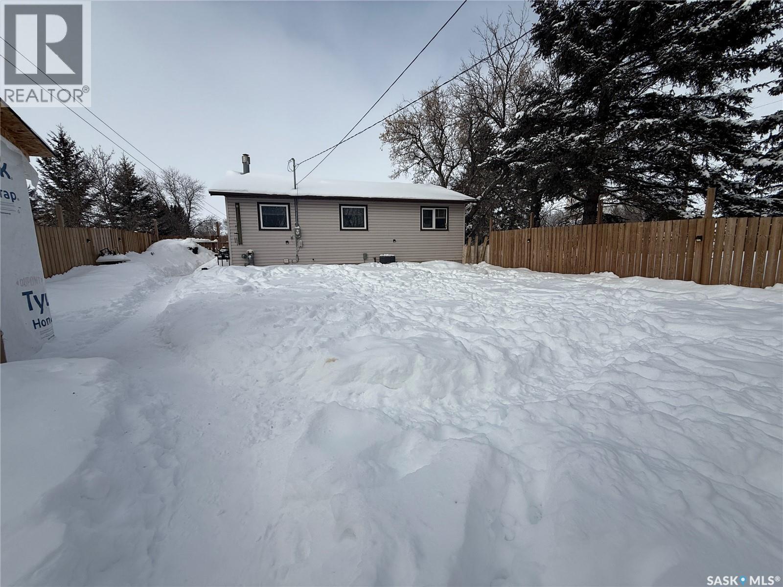 104 Main Street S, Watson, SK - Outdoor