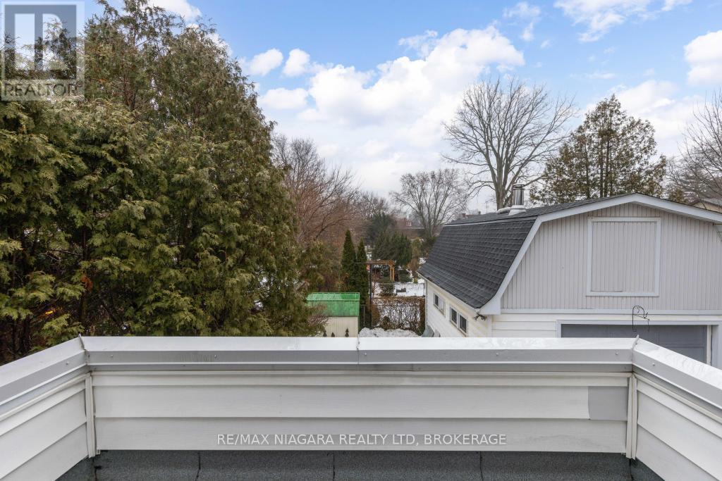 2 Gardiner Place, St. Catharines (Downtown), ON - Outdoor