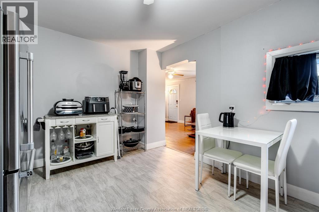 672 Talbot Road, Maidstone, ON - Indoor Photo Showing Dining Room
