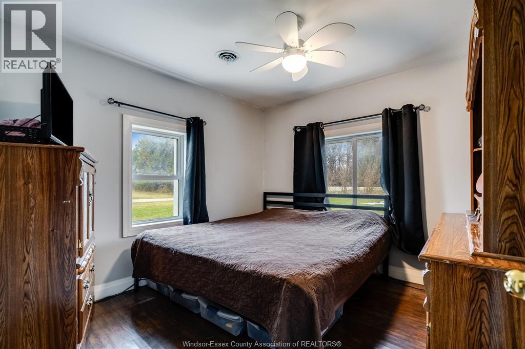 672 Talbot Road, Maidstone, ON - Indoor Photo Showing Bedroom