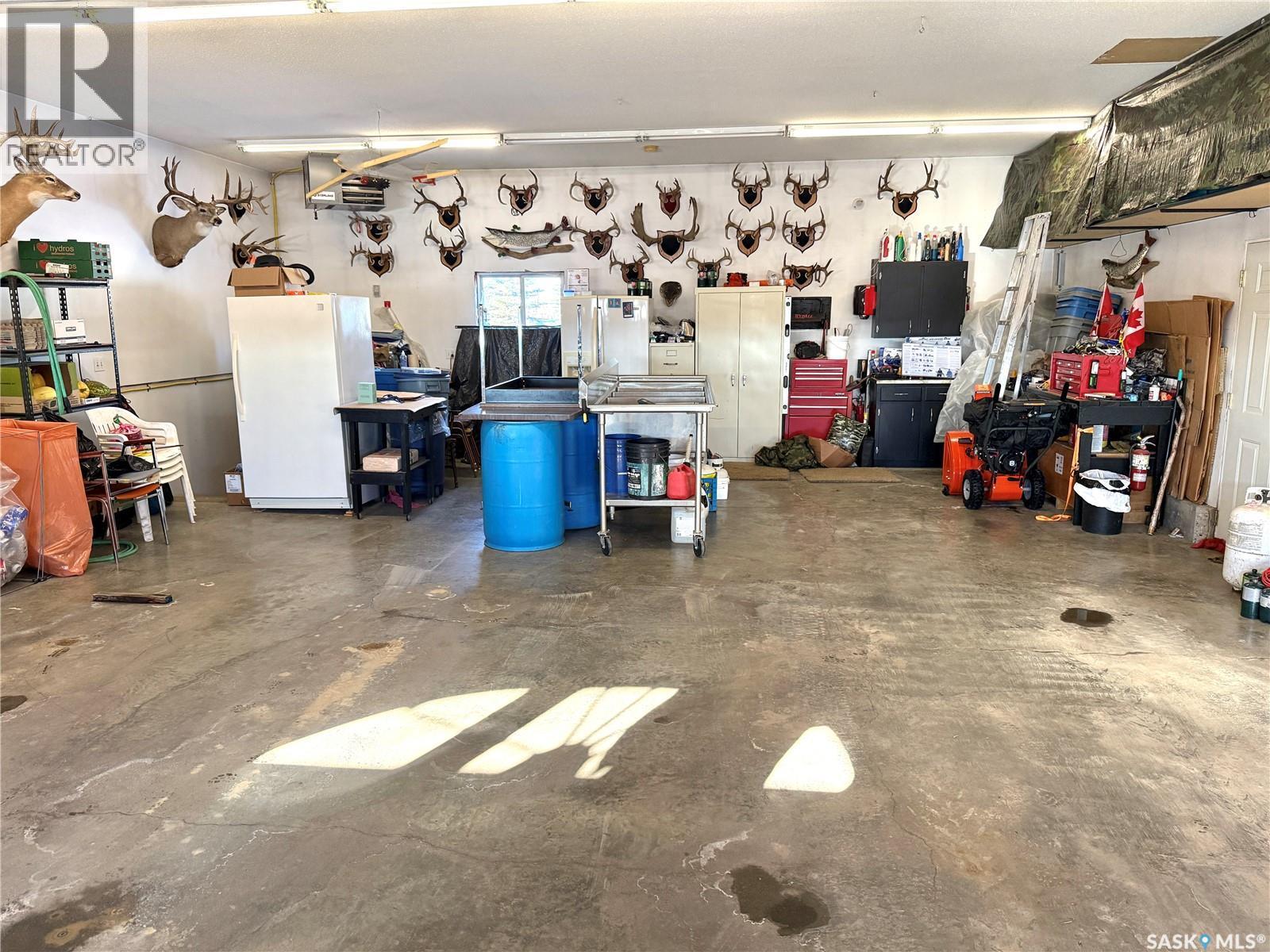 Parcel A 16 Highway, Mayfield Rm No. 406, SK - Indoor Photo Showing Garage