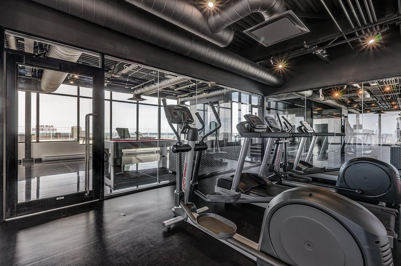 Exercise room - 1204-1085 Rue Smith, Montréal (Le Sud-Ouest), QC - Indoor Photo Showing Gym Room