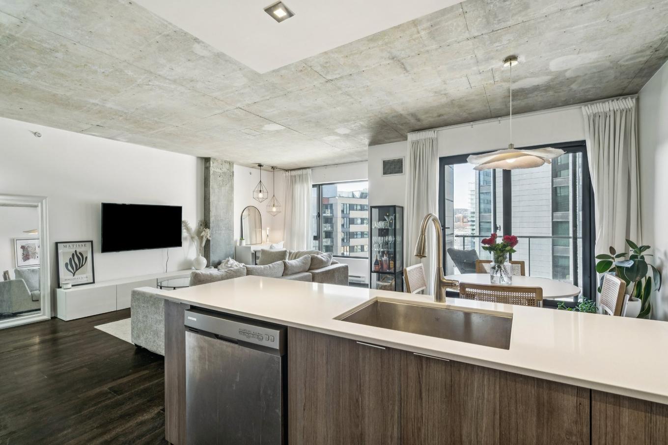 Kitchen - 1204-1085 Rue Smith, Montréal (Le Sud-Ouest), QC - Indoor Photo Showing Kitchen With Upgraded Kitchen