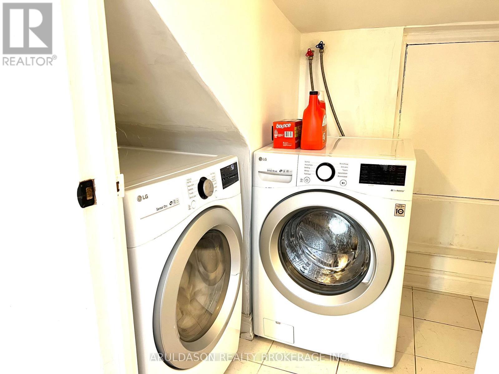 1 Givins Street, Toronto, ON - Indoor Photo Showing Laundry Room