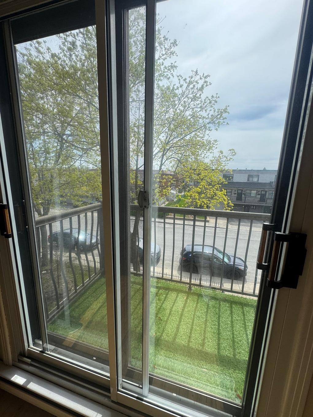 Balcony - 4717 Rue De Colombey, Montréal (Saint-Léonard), QC - Photo Showing Other Room