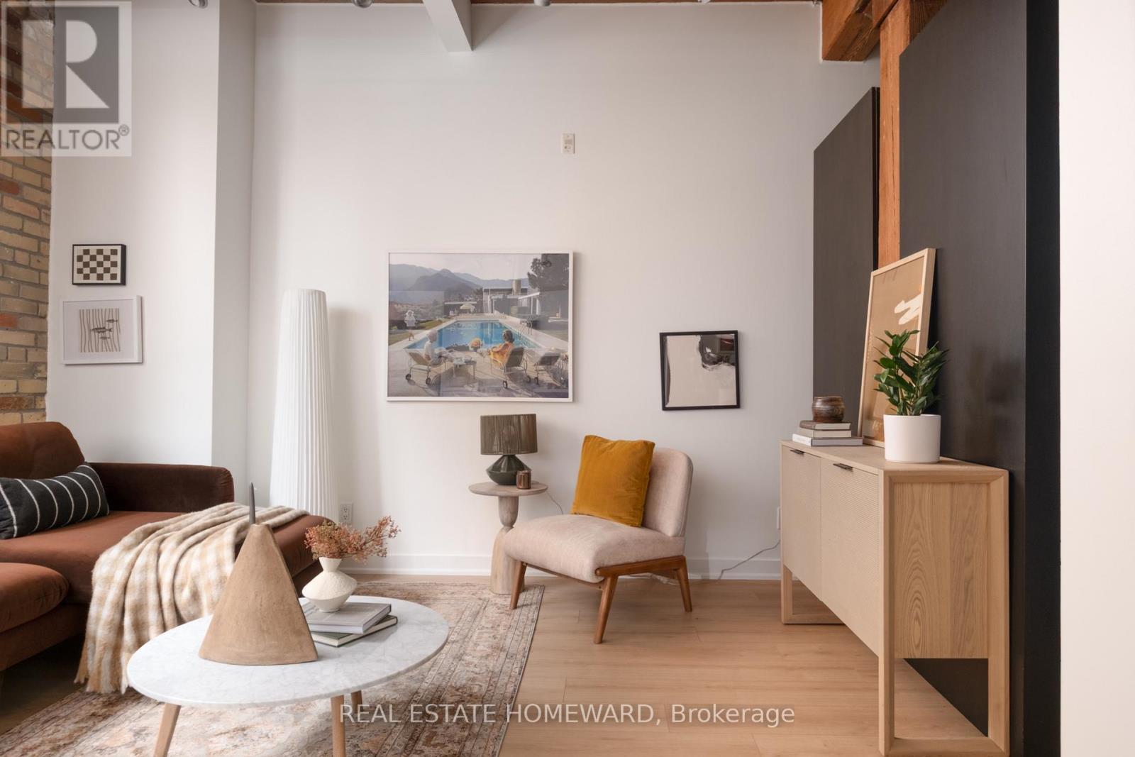 321 - 955 Queen Street W, Toronto, ON - Indoor