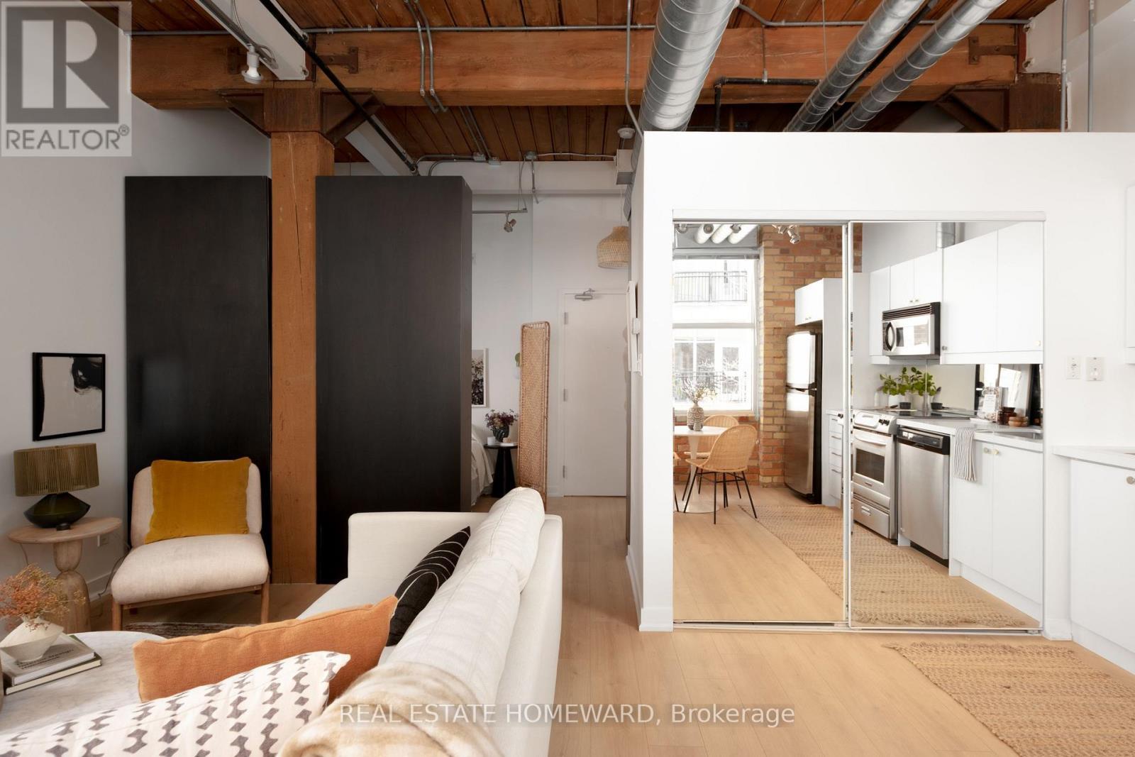 321 - 955 Queen Street W, Toronto, ON - Indoor