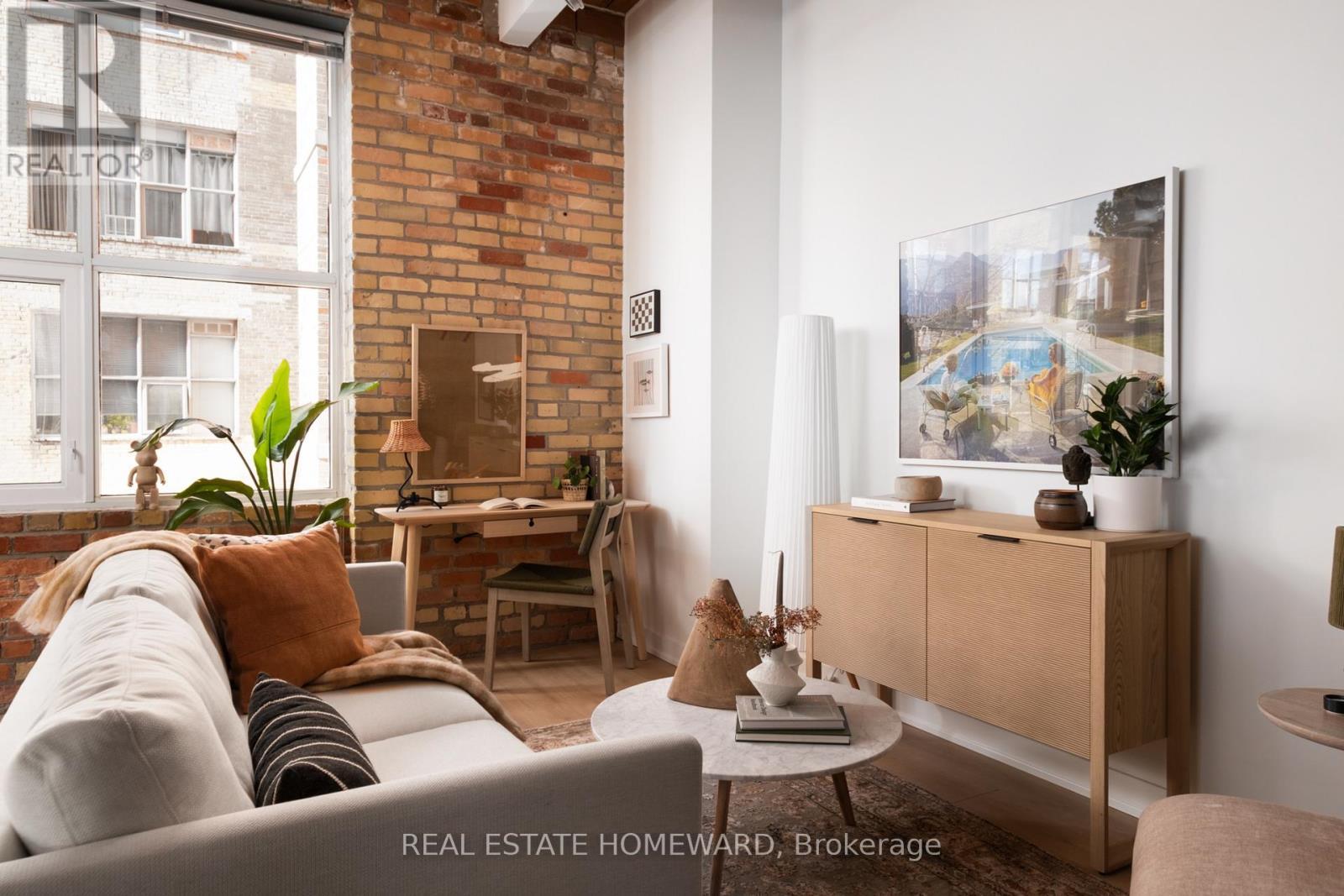 321 - 955 Queen Street W, Toronto, ON - Indoor