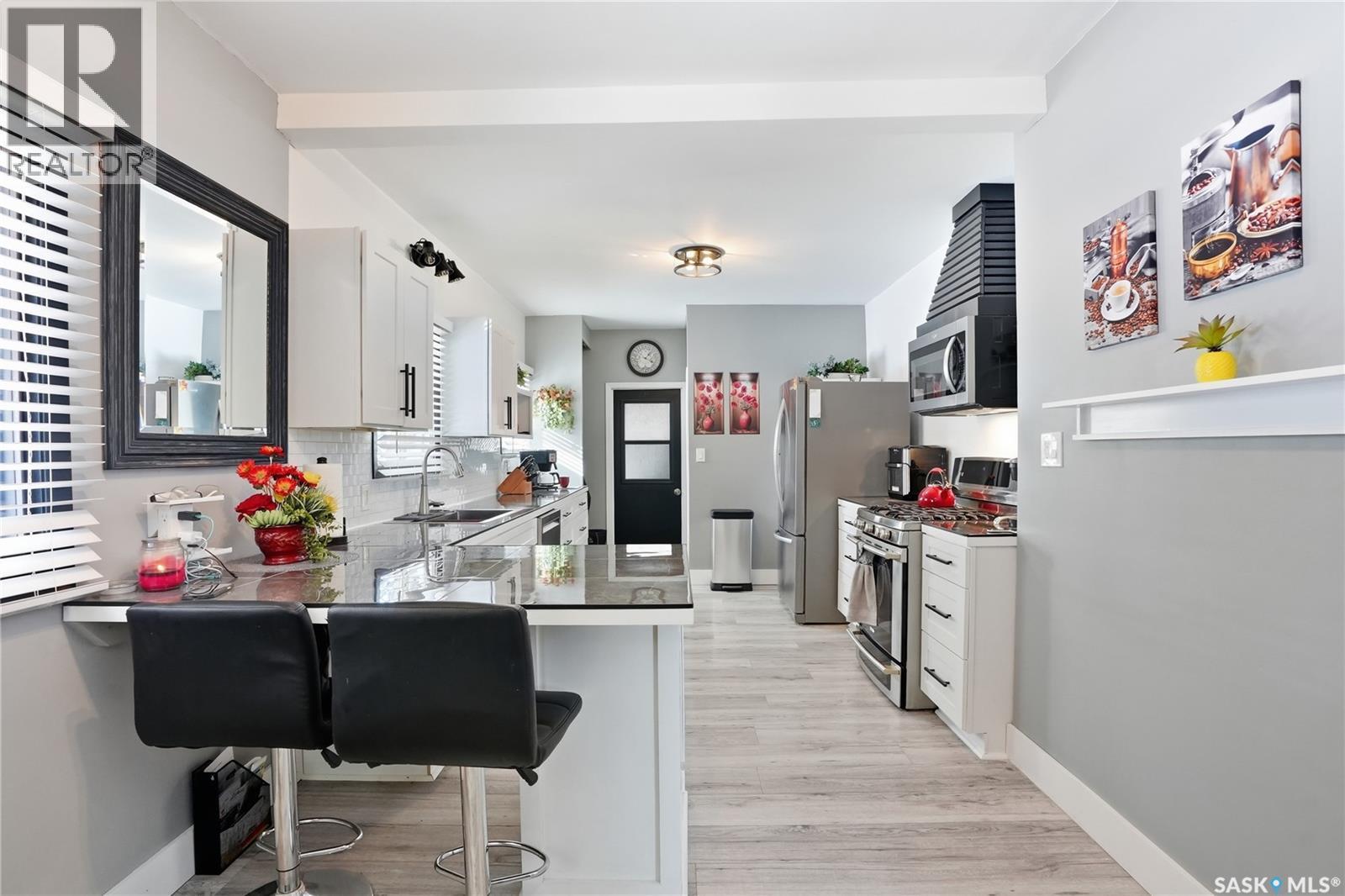 408 1St Street S, Waldheim, SK - Indoor Photo Showing Kitchen