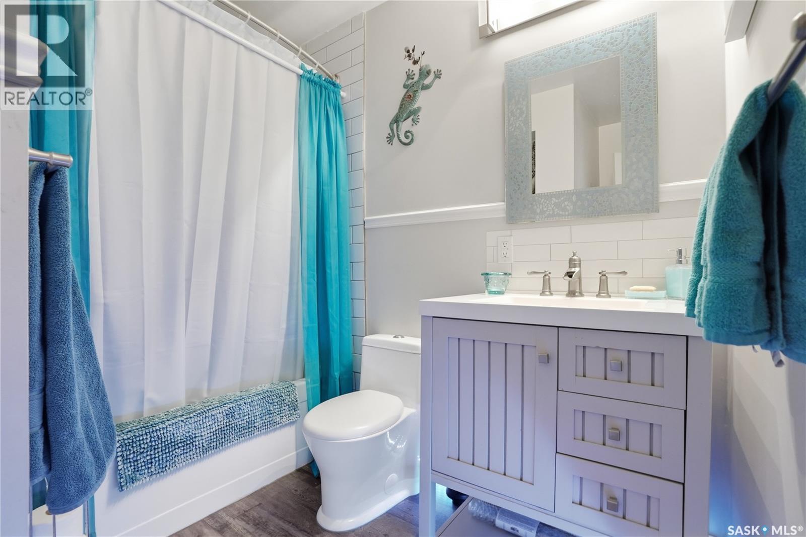408 1St Street S, Waldheim, SK - Indoor Photo Showing Bathroom