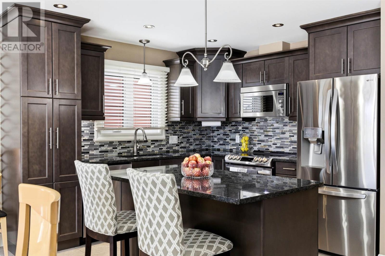 17 Konkin Ave, Sault Ste. Marie, ON - Indoor Photo Showing Kitchen With Upgraded Kitchen