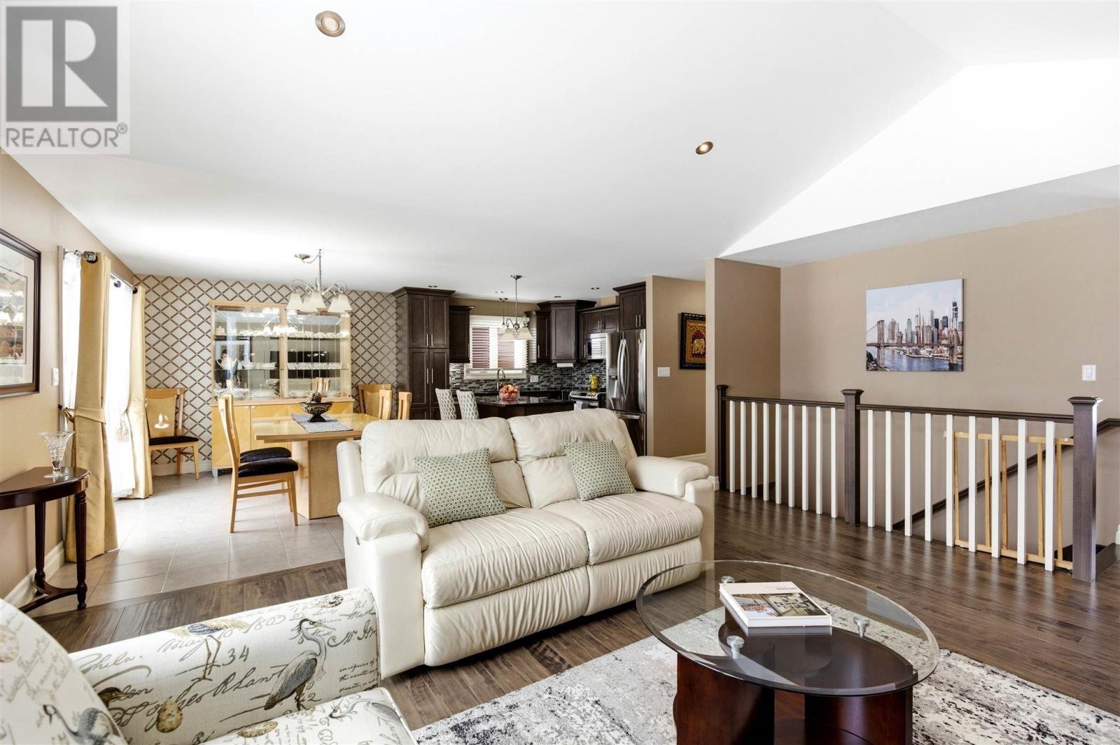 17 Konkin Ave, Sault Ste. Marie, ON - Indoor Photo Showing Living Room