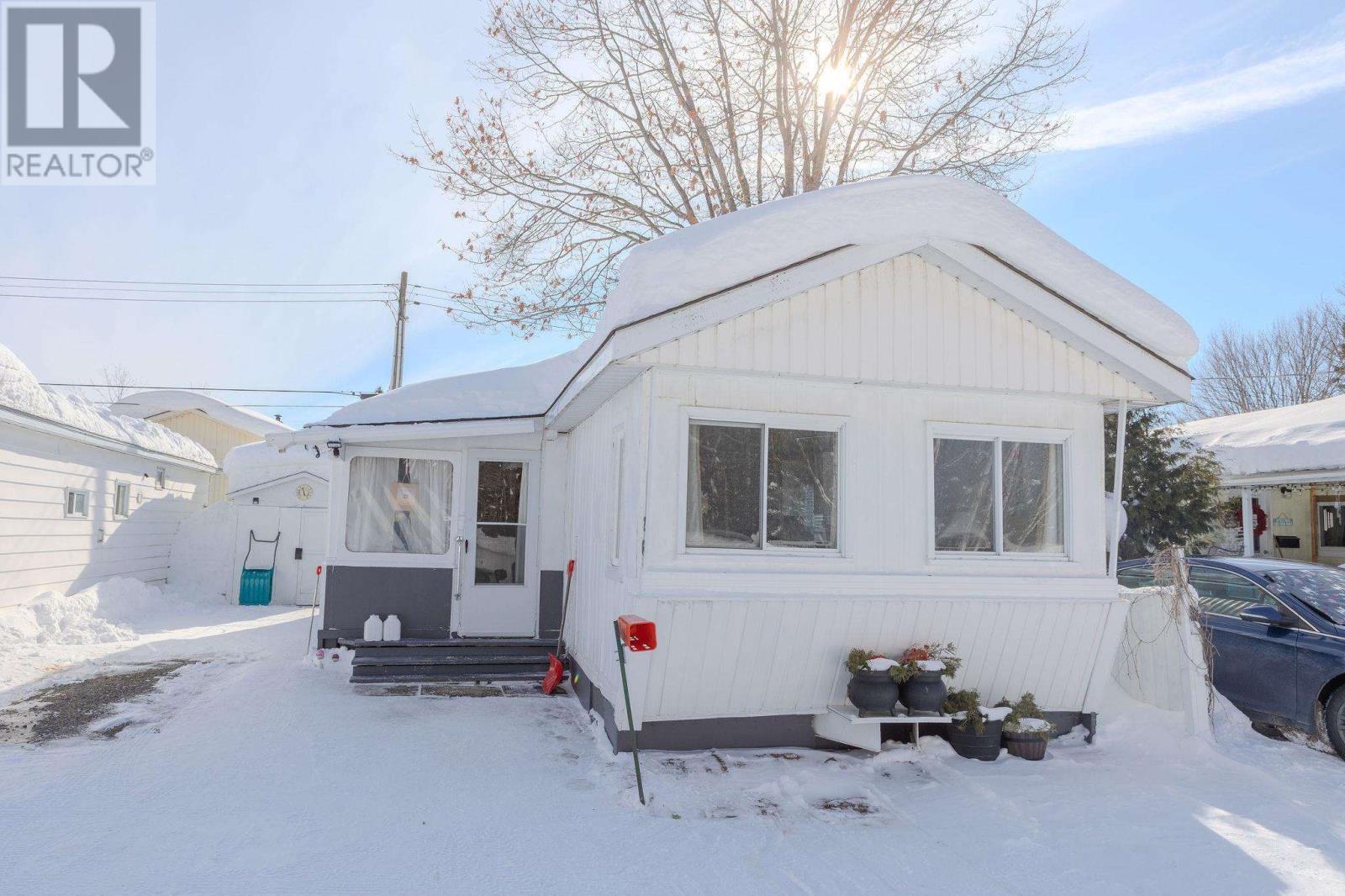 100 Old Highway 17 N # 26, Sault Ste. Marie, ON - Outdoor