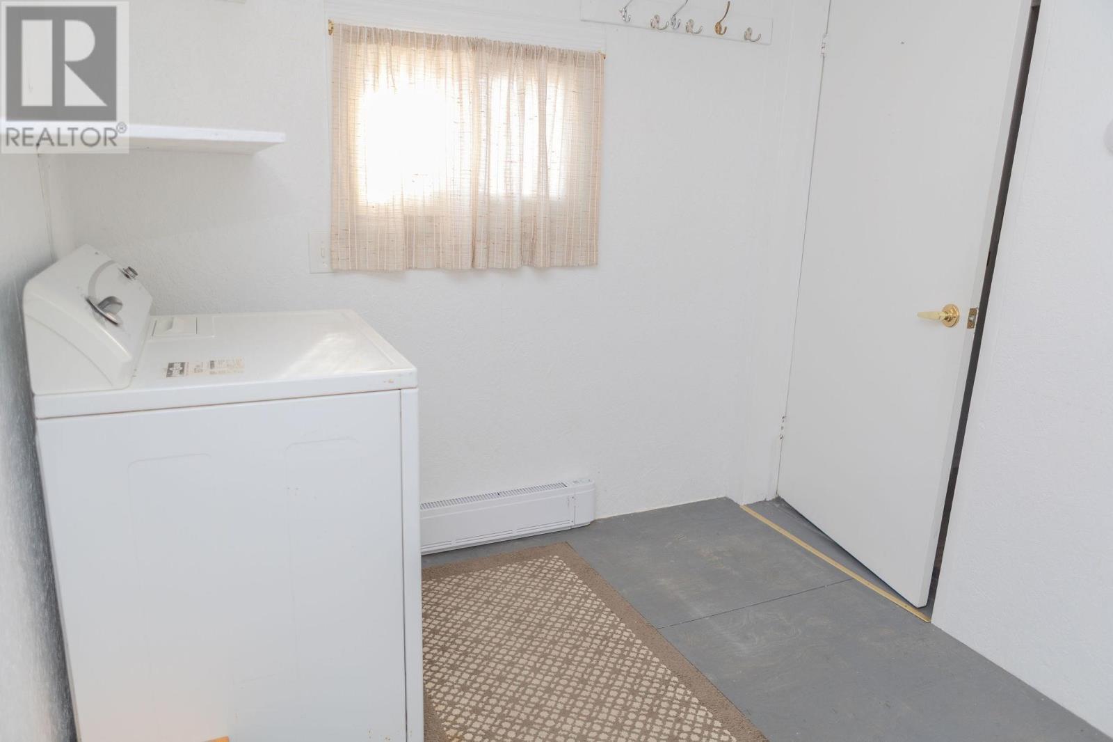 100 Old Highway 17 N # 26, Sault Ste. Marie, ON - Indoor Photo Showing Laundry Room