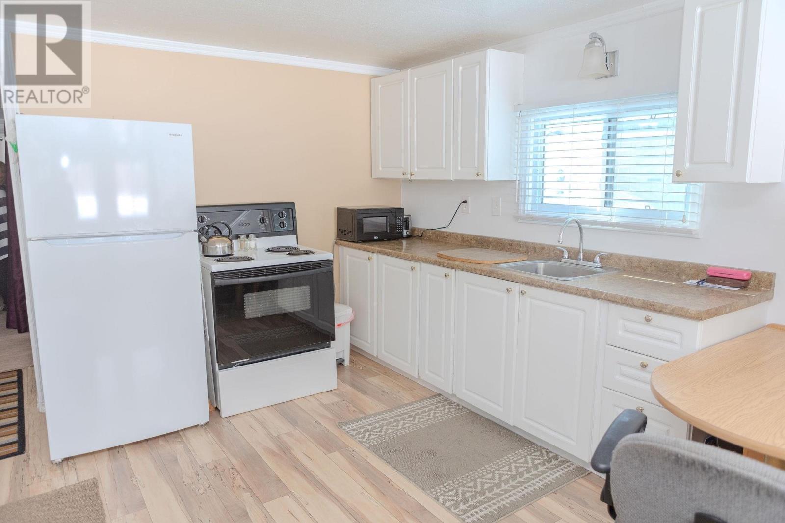 100 Old Highway 17 N # 26, Sault Ste. Marie, ON - Indoor Photo Showing Kitchen