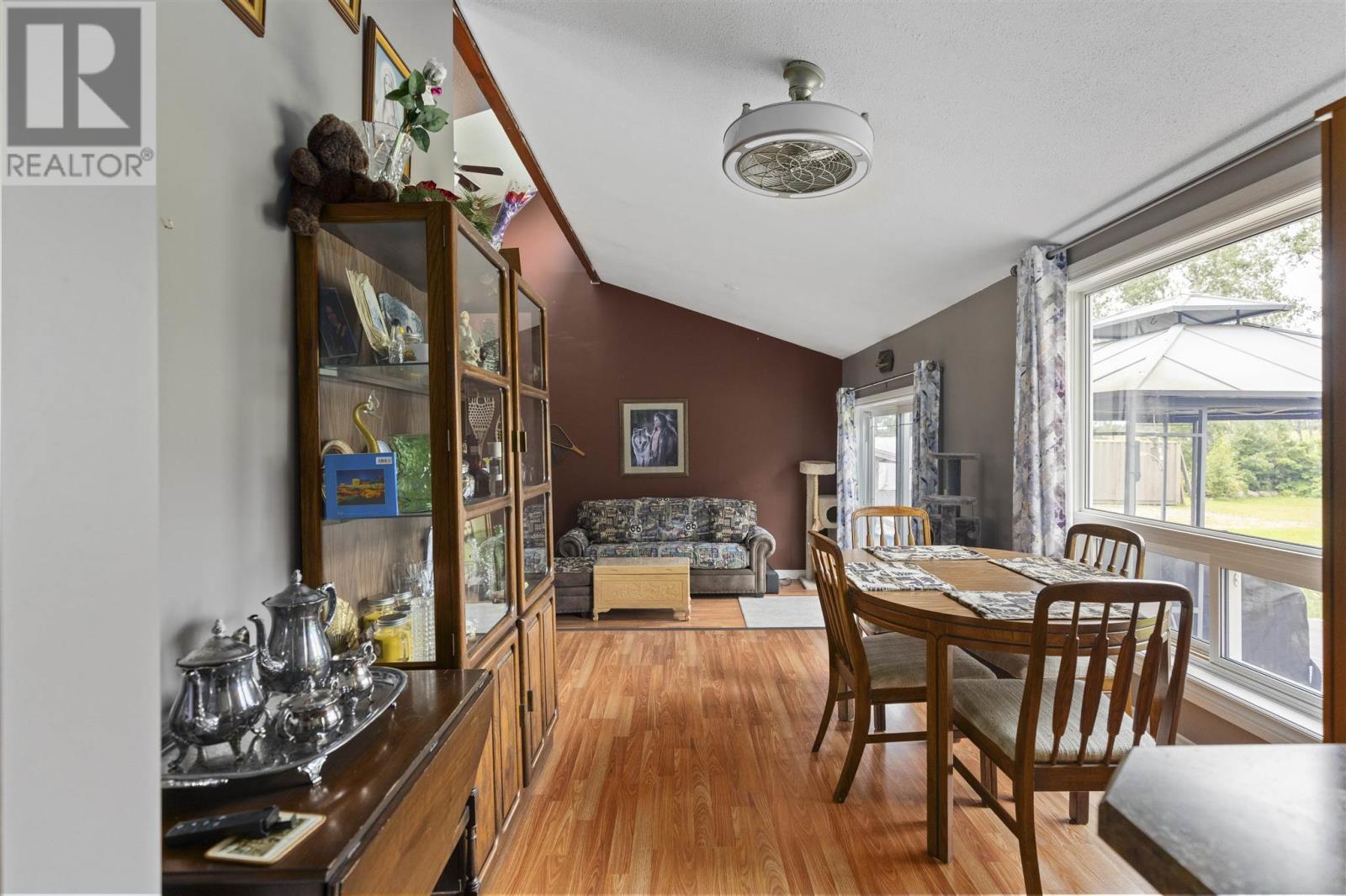 1856 F & G Line Rd, Richards Landing, ON - Indoor Photo Showing Dining Room