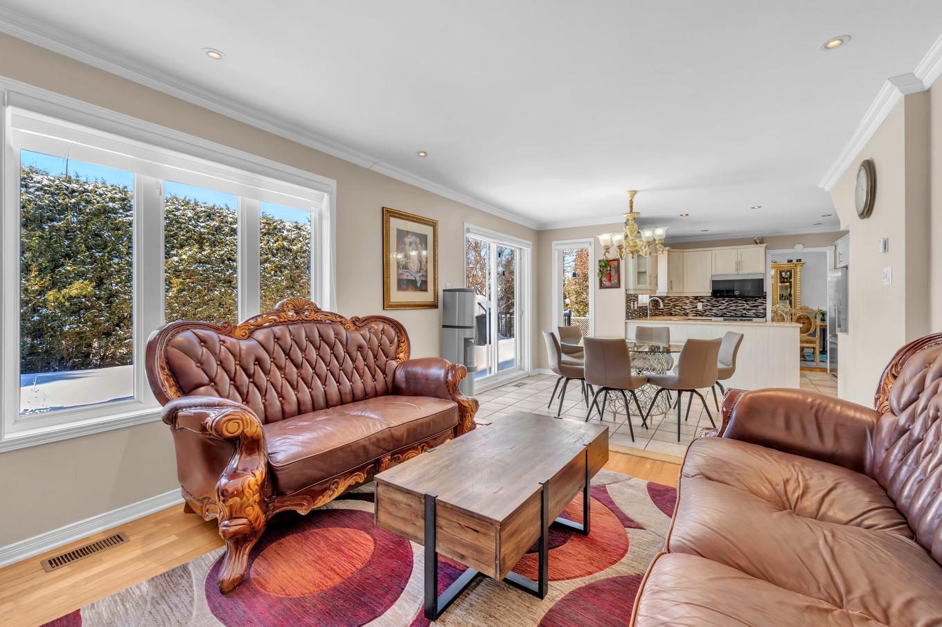 Salle familiale - 8 Rue Picasso, Notre-Dame-De-L'Île-Perrot, QC - Indoor Photo Showing Living Room