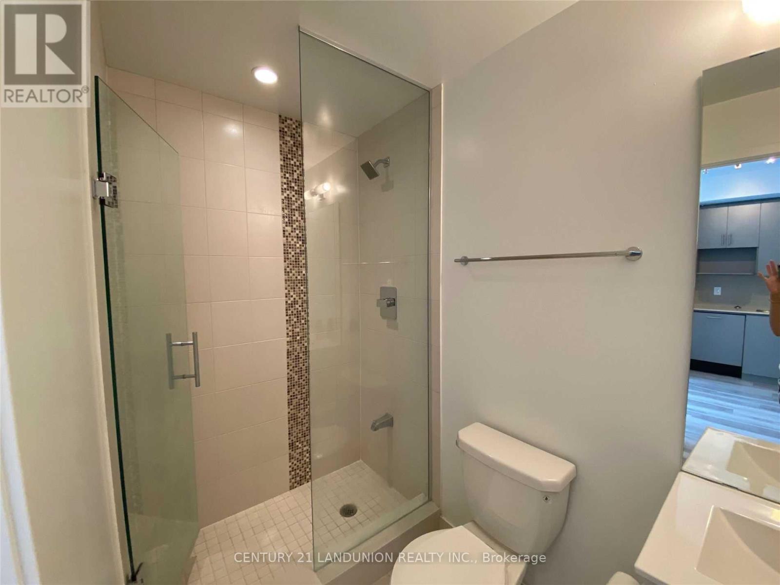 2311 - 195 Bonis Avenue, Toronto, ON - Indoor Photo Showing Bathroom
