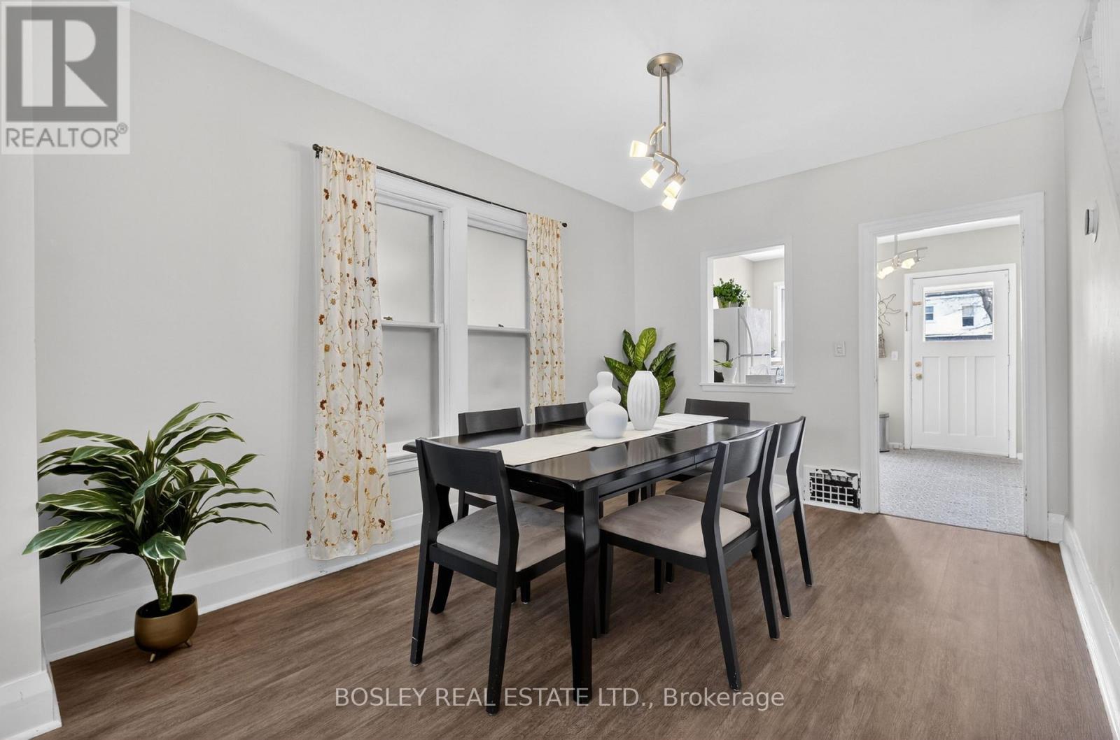 51 Bastedo Avenue, Toronto, ON - Indoor Photo Showing Dining Room