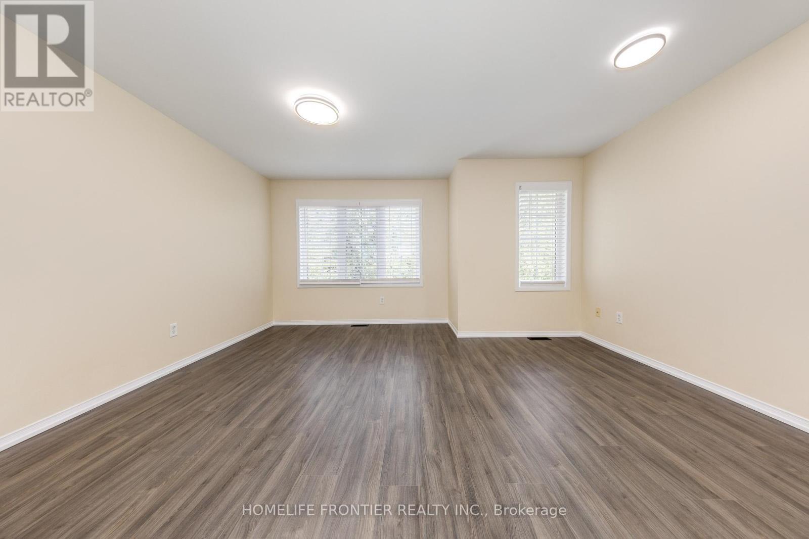 289 - 23 Observatory Lane, Richmond Hill, ON - Indoor Photo Showing Other Room