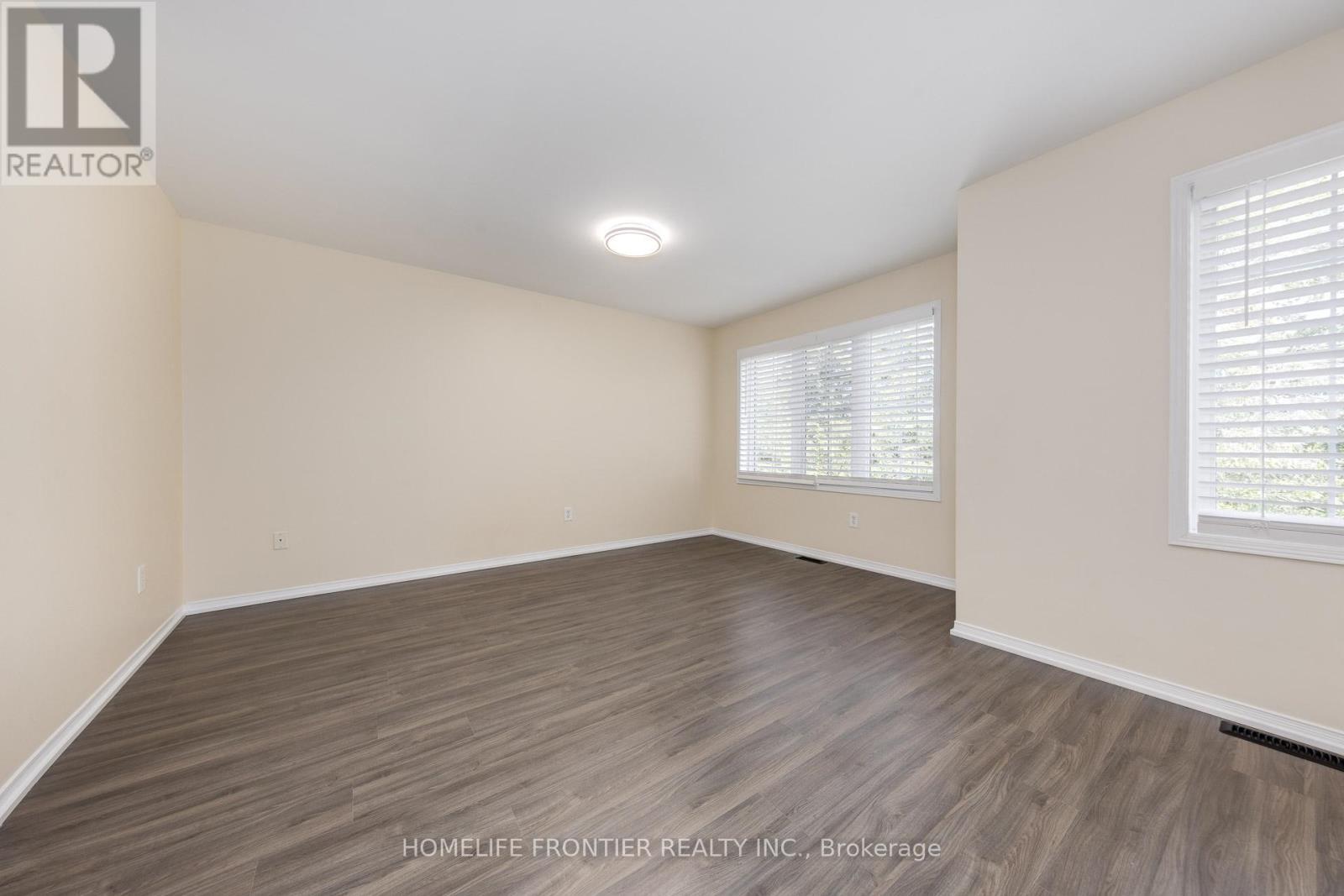 289 - 23 Observatory Lane, Richmond Hill, ON - Indoor Photo Showing Other Room