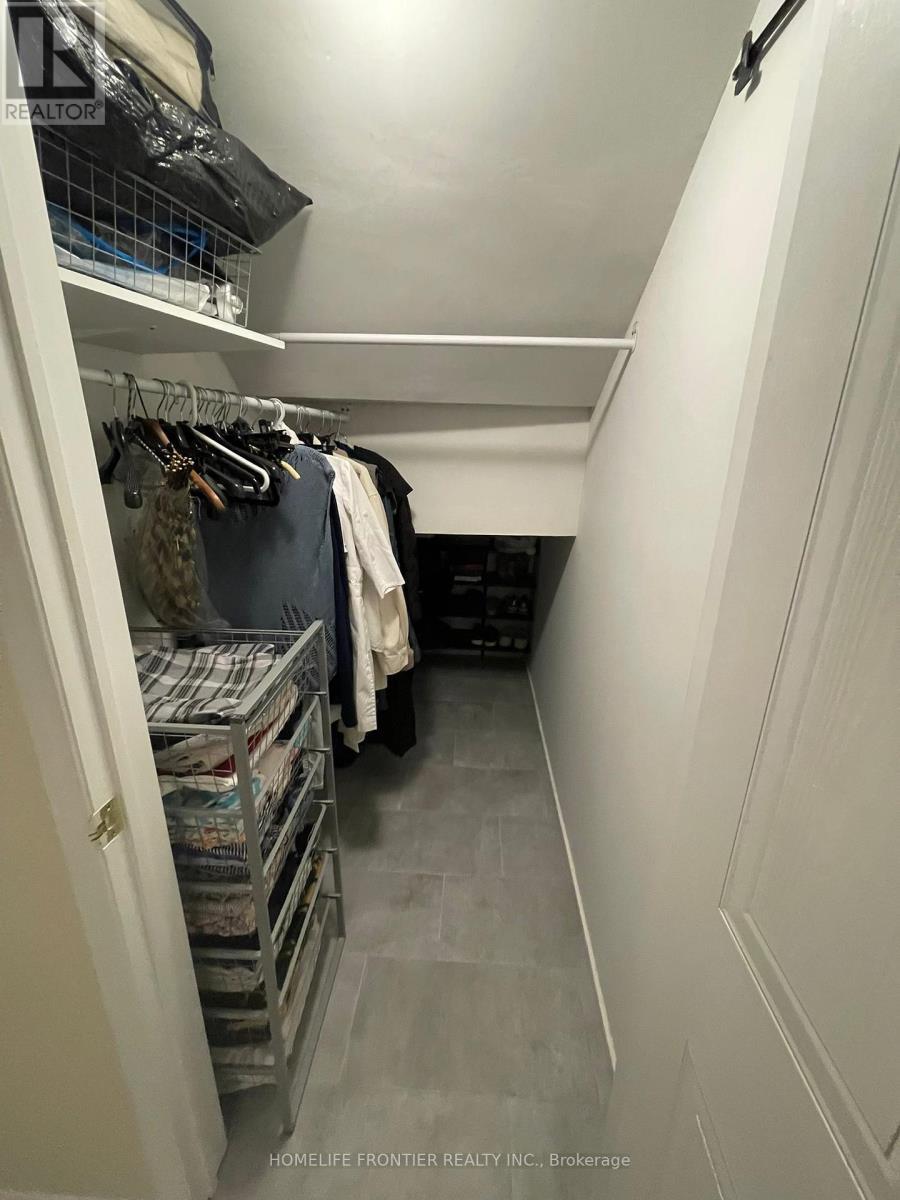 289 - 23 Observatory Lane, Richmond Hill, ON - Indoor With Storage