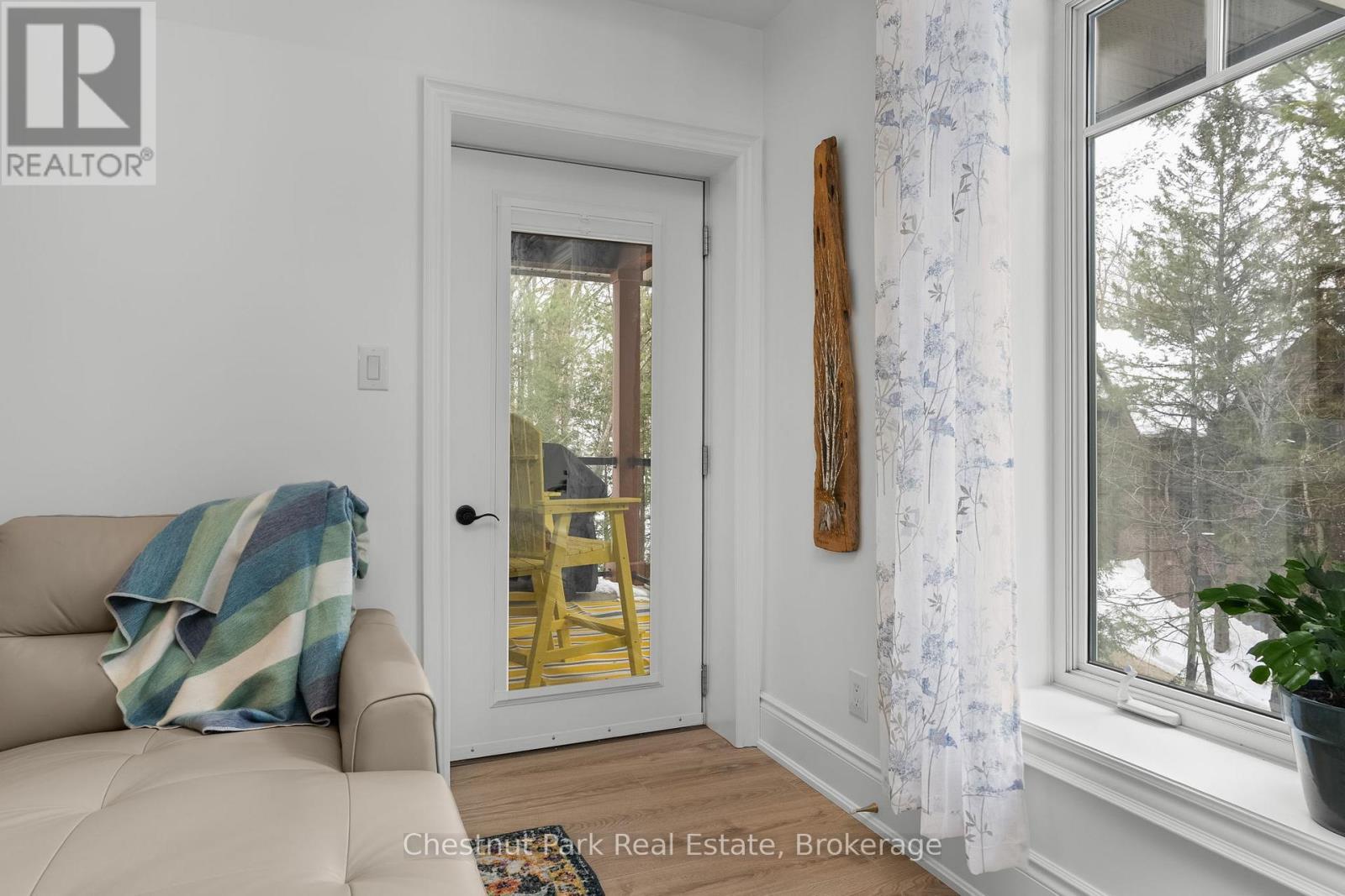 402 - 391B Manitoba Street, Bracebridge (Macaulay), ON - Indoor