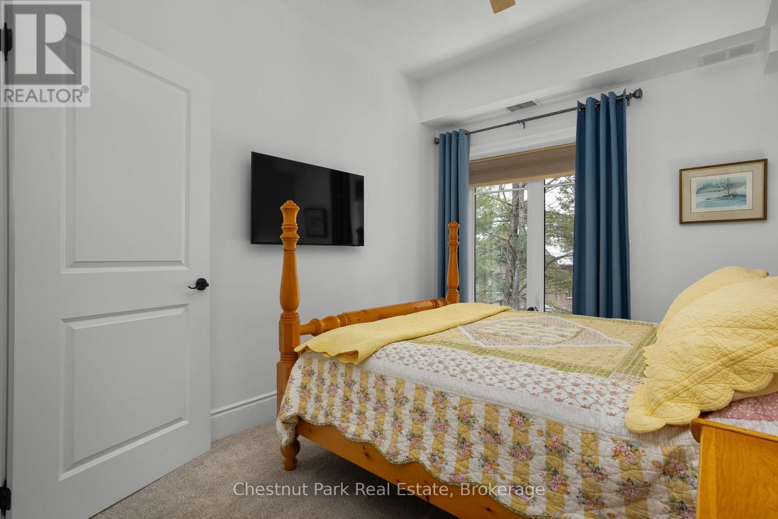 402 - 391B Manitoba Street, Bracebridge (Macaulay), ON - Indoor Photo Showing Bedroom