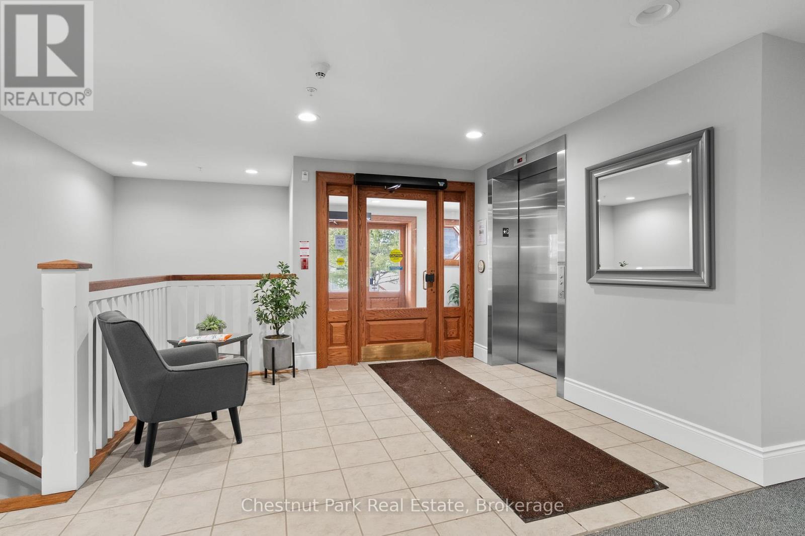 402 - 391B Manitoba Street, Bracebridge (Macaulay), ON - Indoor Photo Showing Other Room