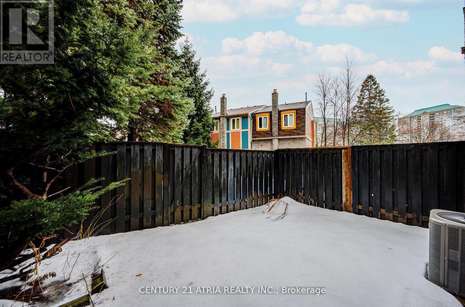 10 - 590 Sandhurst Circle, Toronto, ON - Outdoor