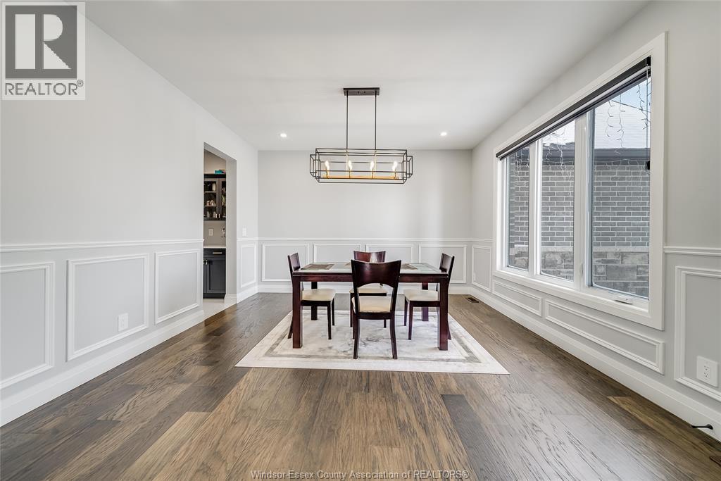 4433 Belmont, Comber, ON - Indoor Photo Showing Dining Room