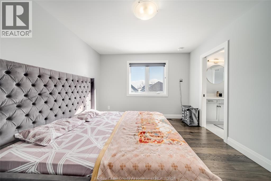 4433 Belmont, Comber, ON - Indoor Photo Showing Bedroom