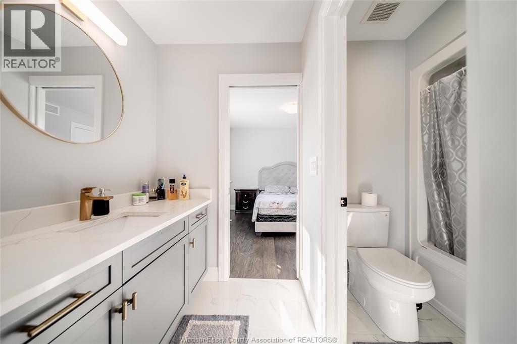 4433 Belmont, Comber, ON - Indoor Photo Showing Bathroom