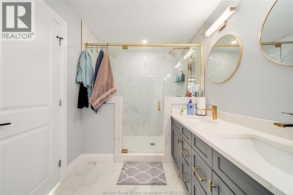 4433 Belmont, Comber, ON - Indoor Photo Showing Bathroom