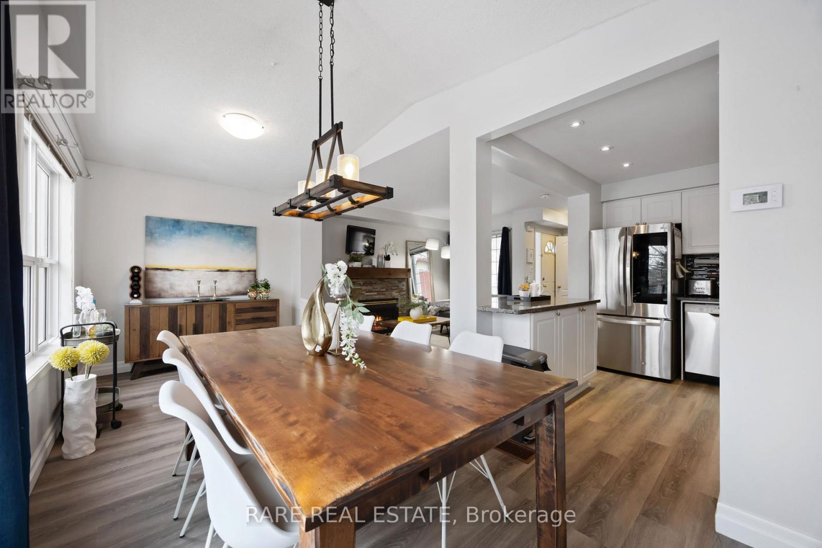 78 Mainprize Crescent, East Gwillimbury, ON - Indoor Photo Showing Dining Room