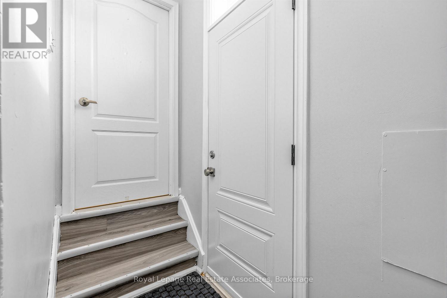 273 Bluegrass Boulevard, Richmond Hill, ON - Indoor Photo Showing Other Room