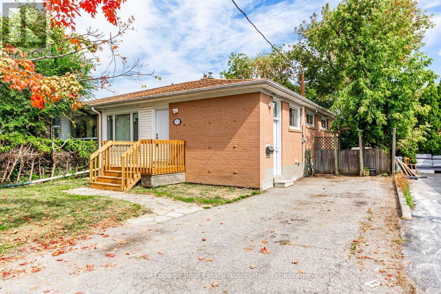 273 Bluegrass Boulevard, Richmond Hill, ON - Outdoor