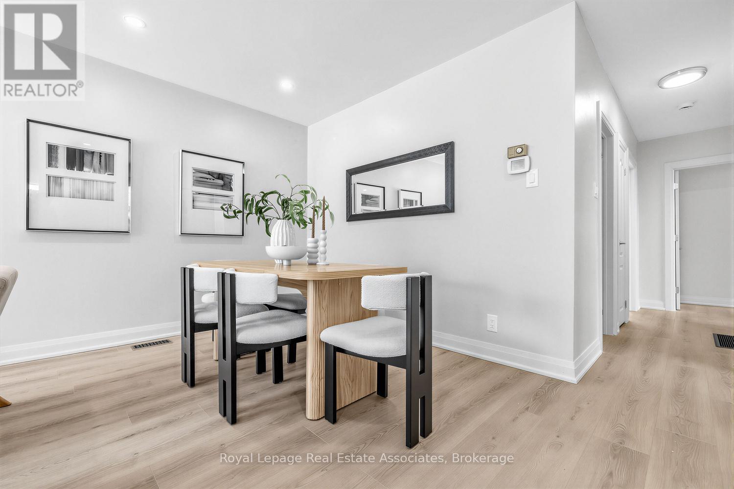 273 Bluegrass Boulevard, Richmond Hill, ON - Indoor Photo Showing Dining Room
