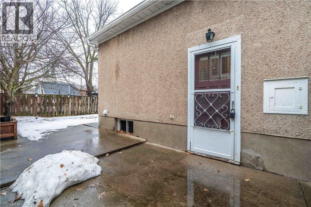 35 Charles Avenue, St. Catharines, ON - Outdoor With Exterior