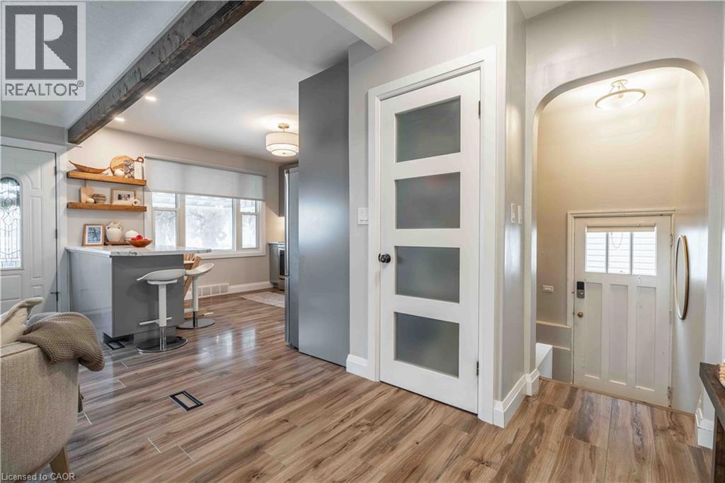 35 Charles Avenue, St. Catharines, ON - Indoor Photo Showing Other Room