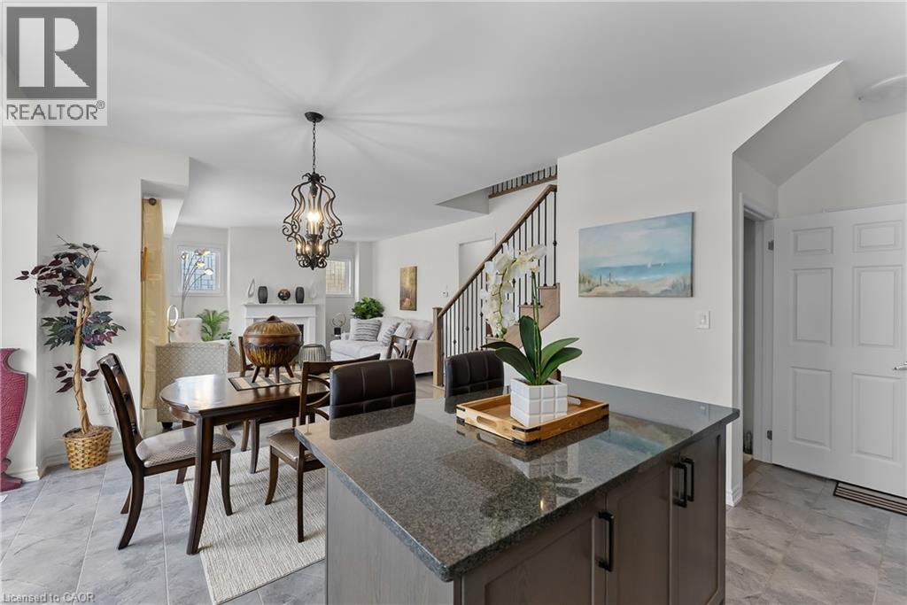 229 Vanilla Trail, Thorold, ON - Indoor Photo Showing Dining Room