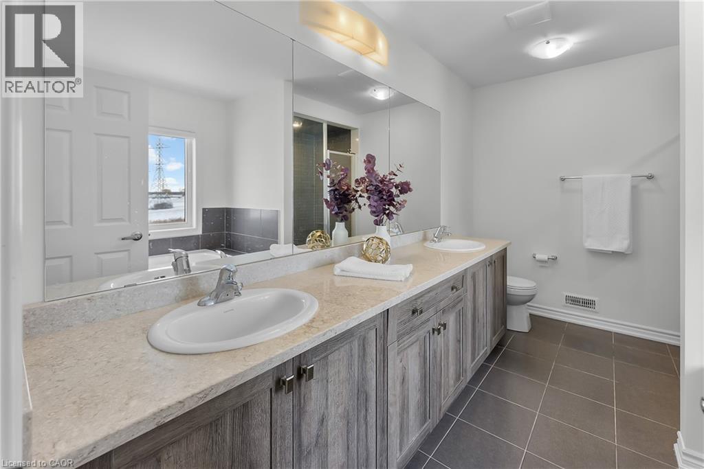 229 Vanilla Trail, Thorold, ON - Indoor Photo Showing Bathroom