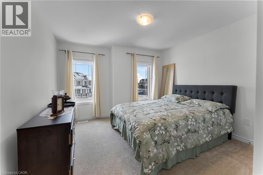 229 Vanilla Trail, Thorold, ON - Indoor Photo Showing Bedroom