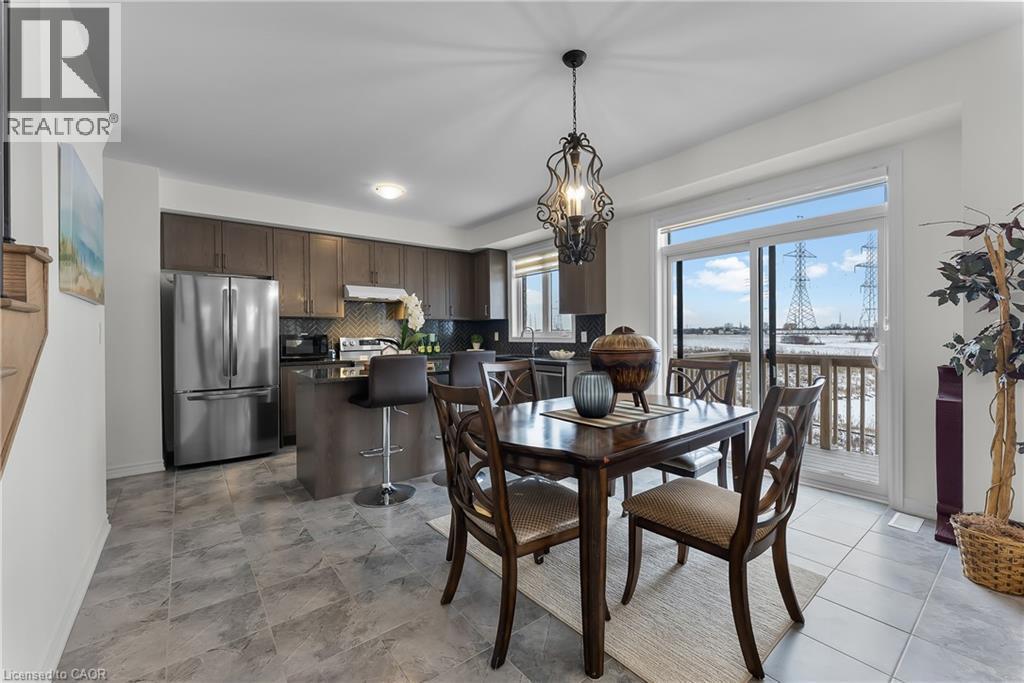 229 Vanilla Trail, Thorold, ON - Indoor Photo Showing Dining Room