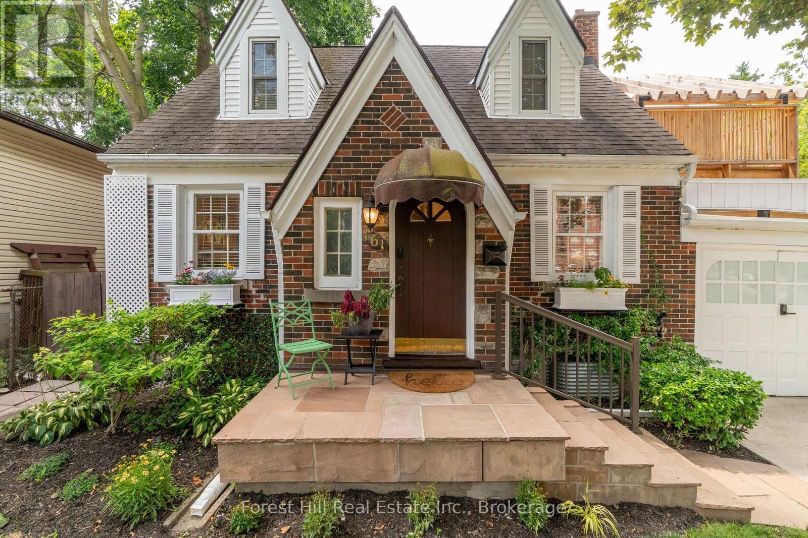 161 Herbert Street, Waterloo, ON - Outdoor With Facade